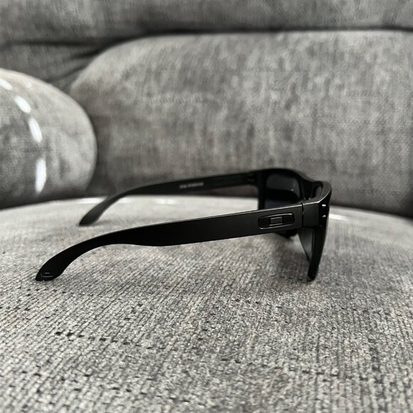 Oakley Holbrook Sunglasses 009102 Black Lenses-Black Matte Frame - Picture 6 of 14